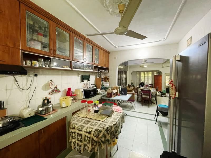 2-storey Terraced House for Sale in Damansara Jaya (Petaling Jaya) - GAJENDRAN PONNAMPALAM - Kitchen - PropertyGuru.com.my