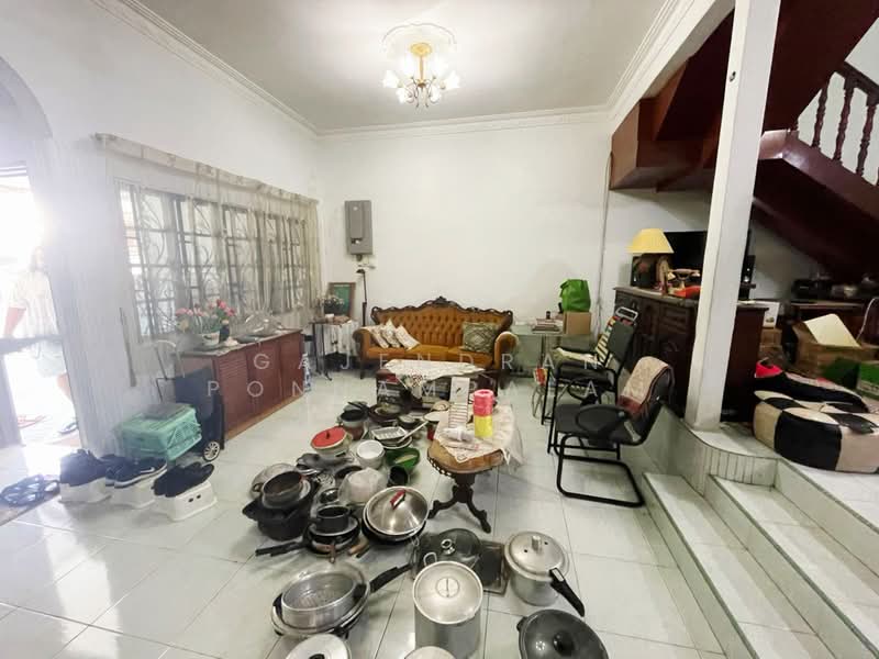 2-storey Terraced House for Sale in Damansara Jaya (Petaling Jaya) - GAJENDRAN PONNAMPALAM - Living Room - PropertyGuru.com.my