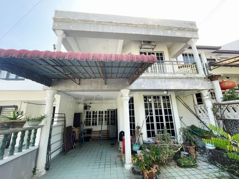 2-storey Terraced House for Sale in Damansara Jaya (Petaling Jaya) - GAJENDRAN PONNAMPALAM - Exterior - PropertyGuru.com.my