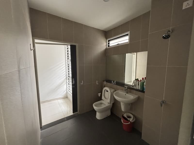 City of Elmina : Elmina Valley 2 untuk Untuk Dijual - RM 799,999, Mac 2026 - Bathroom - PropertyGuru.com.my