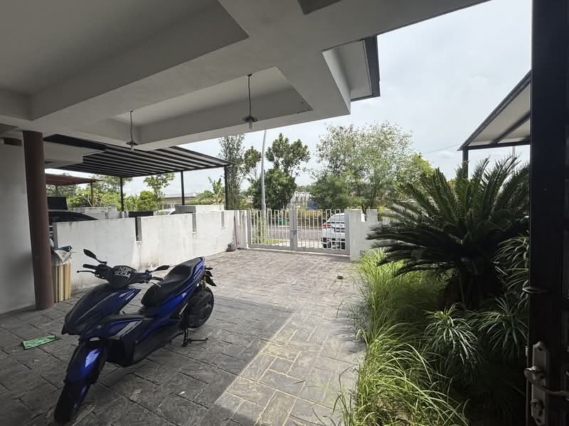 2-storey Terraced House for Sale in Shah Alam (Selangor) - JJ LIM - Exterior - PropertyGuru.com.my