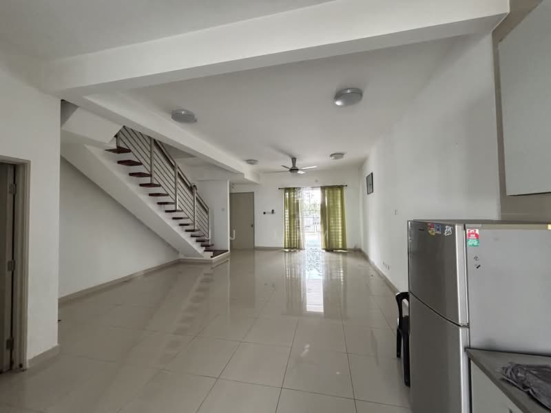 Ariza @ Elmina Gardens untuk Untuk Dijual - RM 750,000, Mac 2026 - Living Room - PropertyGuru.com.my