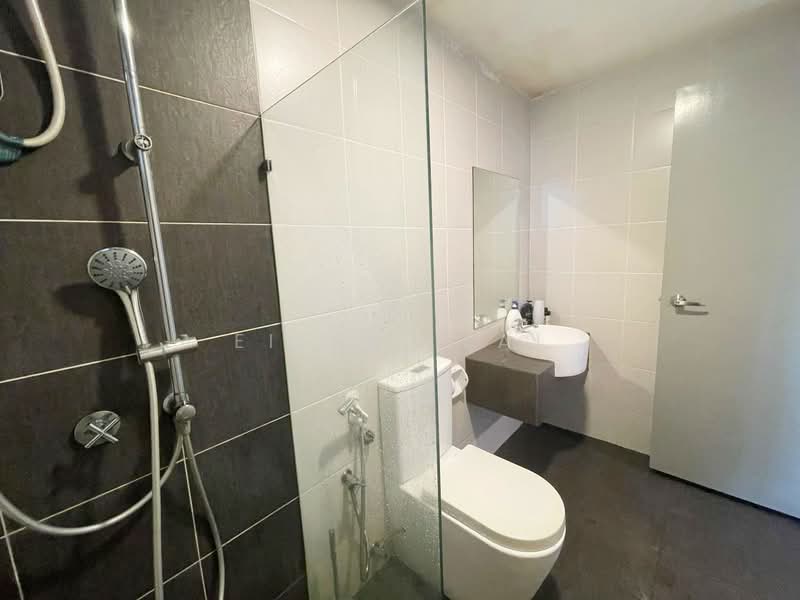 Evo Soho Suite untuk Untuk Disewa - RM 1,380 /bulan, Mac 2026 - Bathroom - PropertyGuru.com.my