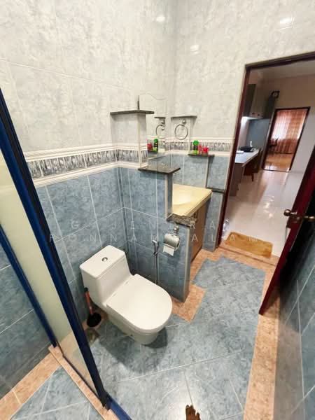 Semi-Detached House for Sale in SS14 (Subang Jaya) - GAJENDRAN PONNAMPALAM - Bathroom - PropertyGuru.com.my