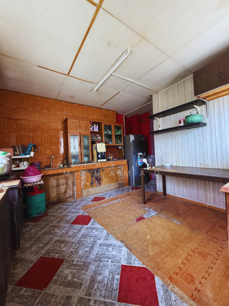 Rumah Teres 2 Tingkat di Taman Sri Tanjung, Dungun, Terengganu untuk Untuk Dijual - RM 230,000, Mac 2026 - Kitchen - PropertyGuru.com.my