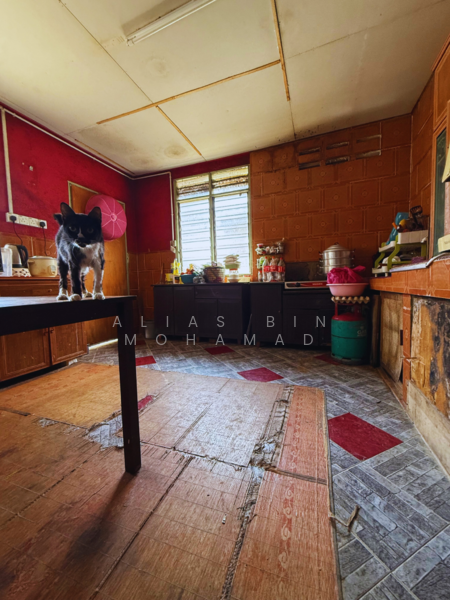 Rumah Teres 2 Tingkat di Taman Sri Tanjung, Dungun, Terengganu untuk Untuk Dijual - RM 230,000, Mac 2026 - Kitchen - PropertyGuru.com.my