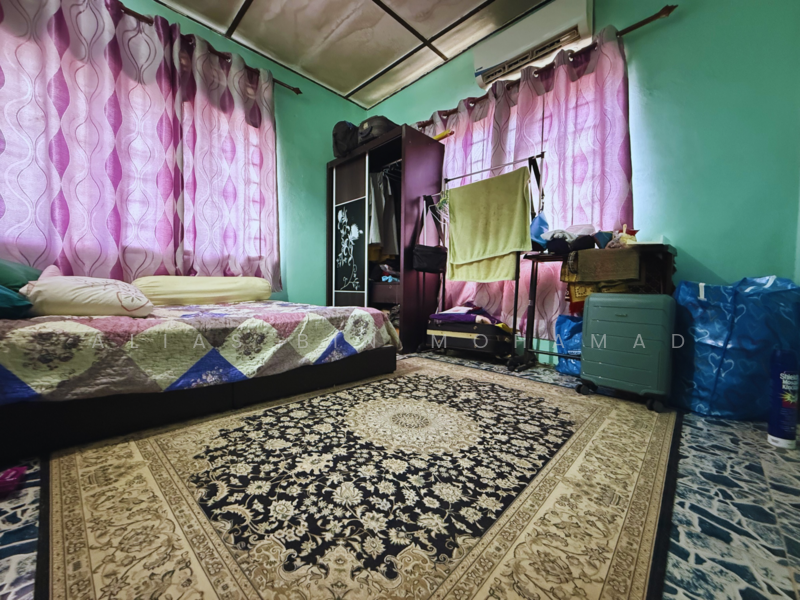 Rumah Teres 2 Tingkat di Taman Sri Tanjung, Dungun, Terengganu untuk Untuk Dijual - RM 230,000, Mac 2026 - Bedroom - PropertyGuru.com.my