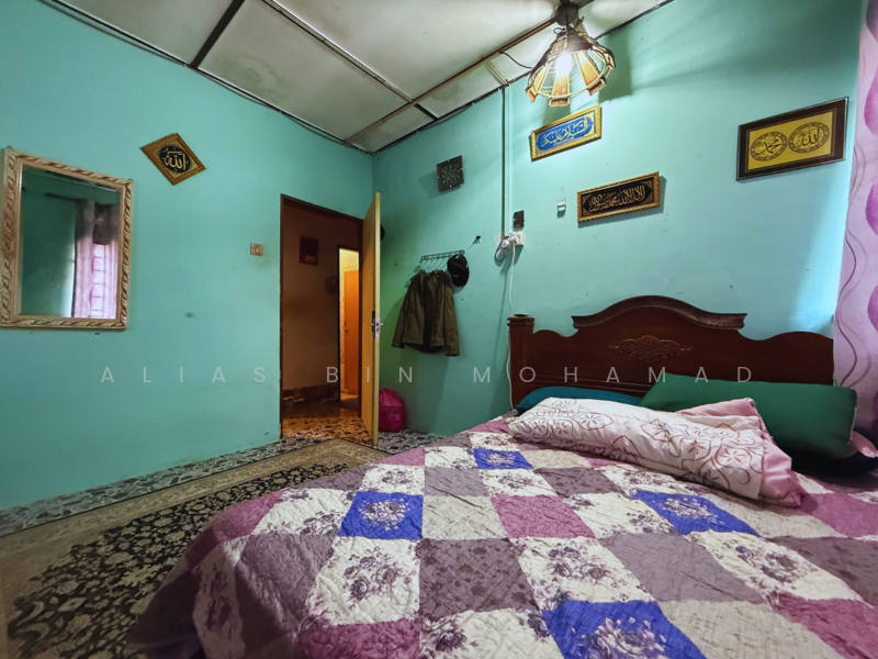 Rumah Teres 2 Tingkat di Taman Sri Tanjung, Dungun, Terengganu untuk Untuk Dijual - RM 230,000, Mac 2026 - Bedroom - PropertyGuru.com.my