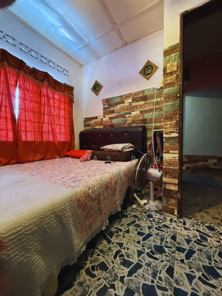 Rumah Teres 2 Tingkat di Taman Sri Tanjung, Dungun, Terengganu untuk Untuk Dijual - RM 230,000, Mac 2026 - Bedroom - PropertyGuru.com.my