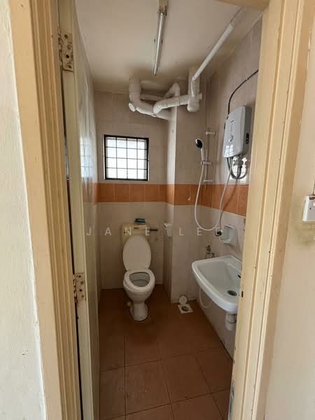 Flora Damansara Apartment untuk Untuk Disewa - RM 880 /bulan, Mac 2026 - Bathroom - PropertyGuru.com.my