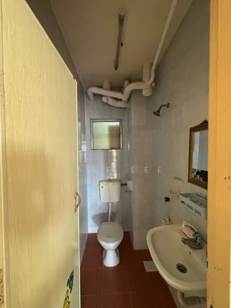 Flora Damansara Apartment untuk Untuk Disewa - RM 880 /bulan, Mac 2026 - Bathroom - PropertyGuru.com.my