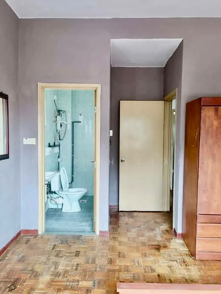 Cluster House for Sale in Bandar Tasik Puteri (Rawang) - Nazri Hassan - Bathroom - PropertyGuru.com.my