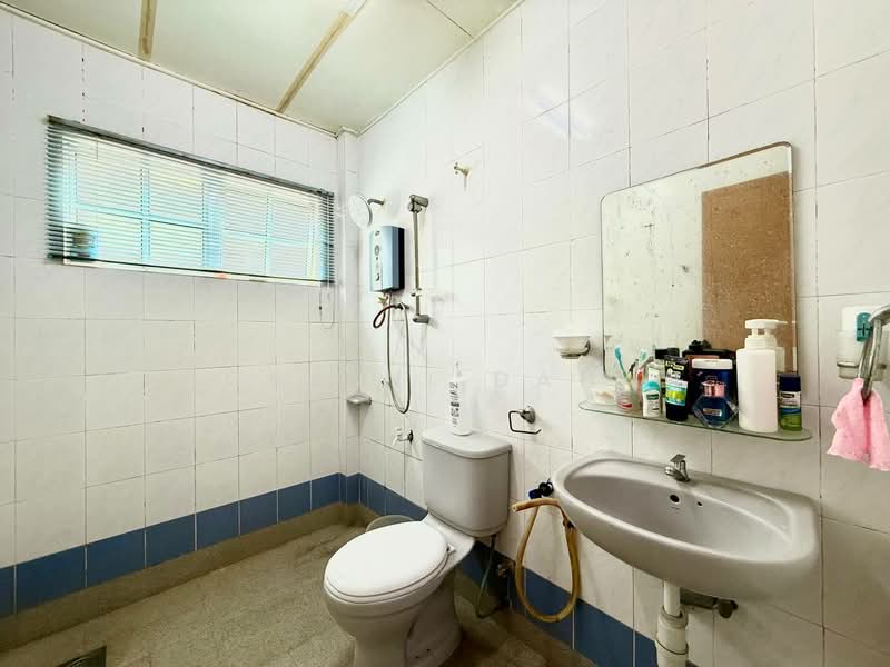 Bungalow for Sale in Senawang (Negeri Sembilan) - Noraini Dahan - Bathroom - PropertyGuru.com.my
