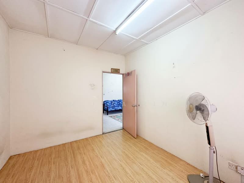 Flat for Sale at Pinggiran Batu Caves - M.J Zairin - Interior - PropertyGuru.com.my