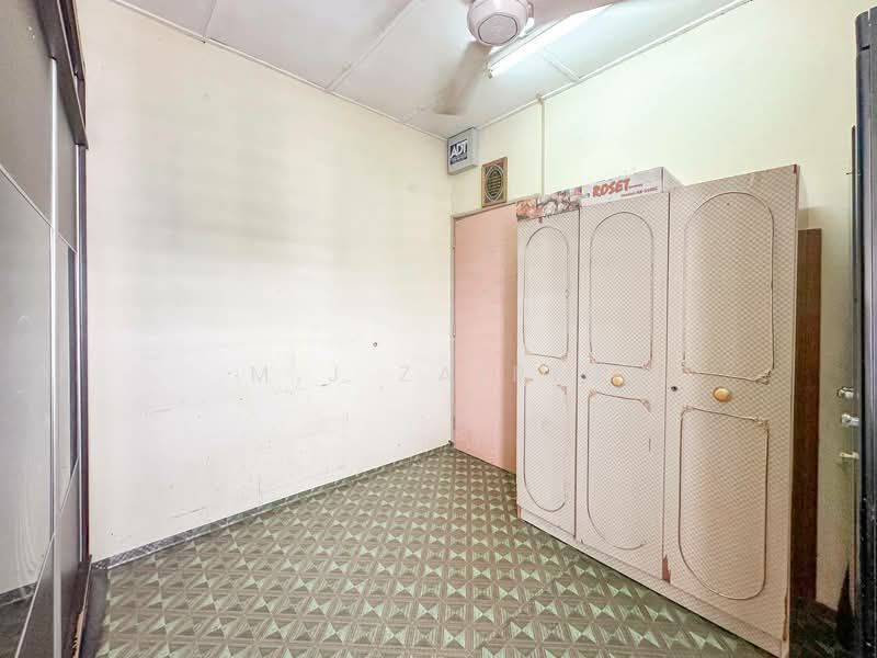 Flat for Sale at Pinggiran Batu Caves - M.J Zairin - Interior - PropertyGuru.com.my