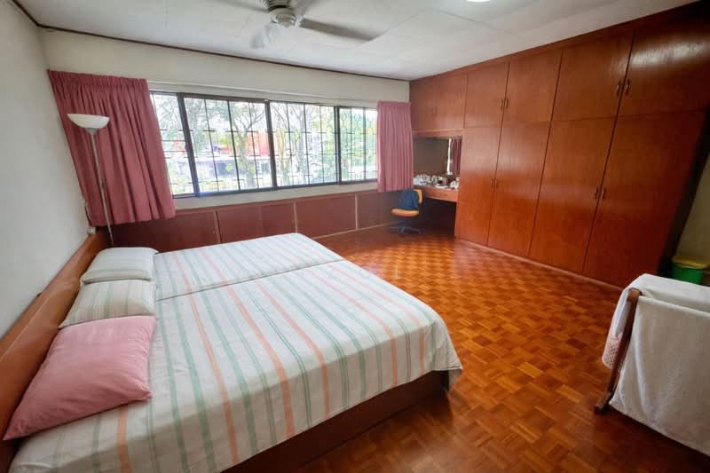 Bungalow for Sale in Seksyen 4 (Shah Alam) - Azizol . - Bedroom - PropertyGuru.com.my