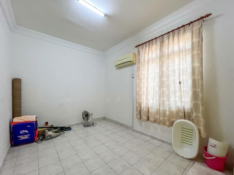 Semi-Detached House for Sale in Bandar Seri Putra (Bangi) - M.J Zairin - Interior - PropertyGuru.com.my