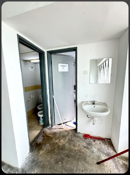 Shop / Office for Sale in Kota Damansara (Selangor) - Henry Lim - Bathroom - PropertyGuru.com.my
