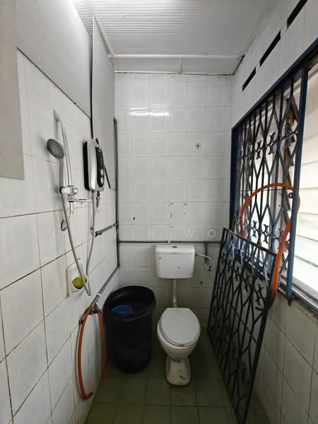 Taman Pelangi Taman Pelangi Tamans Pelangis untuk Untuk Dijual - RM 978,000, Mac 2026 - Bathroom - PropertyGuru.com.my