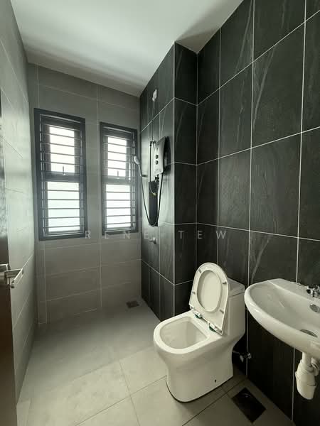 2-storey Terraced House for Rent in Austin Crest (Johor Bahru) - Rene Tew - Bathroom - PropertyGuru.com.my