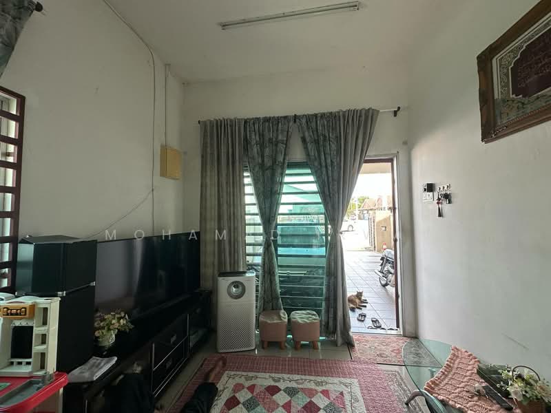 Taman Kinta Gopeng untuk Untuk Dijual - RM 225,000, Mac 2026 - Living Room - PropertyGuru.com.my