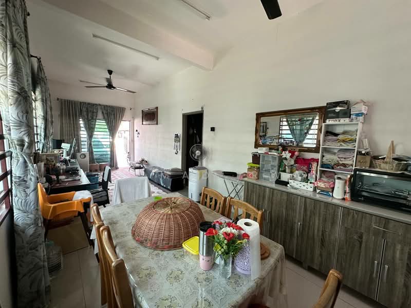 Taman Kinta Gopeng untuk Untuk Dijual - RM 225,000, Mac 2026 - Living Room - PropertyGuru.com.my