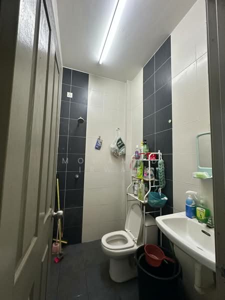 Taman Kinta Gopeng untuk Untuk Dijual - RM 225,000, Mac 2026 - Bathroom - PropertyGuru.com.my