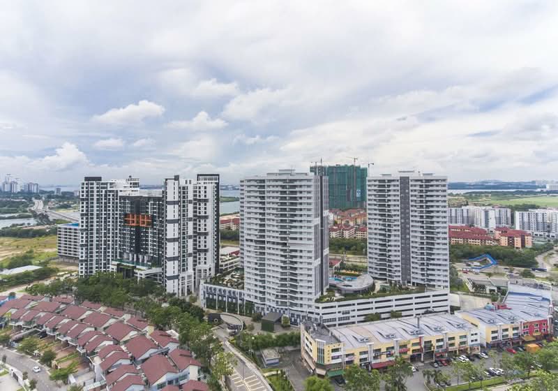 Crescent Bay Suites (Teluk Bayu) untuk Untuk Dijual - RM 302,000, Mac 2026 - Exterior - PropertyGuru.com.my