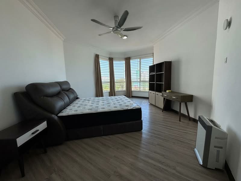 Gurney Beach Resort untuk Untuk Dijual - RM 1,800,000, Mac 2026 - Bedroom - PropertyGuru.com.my