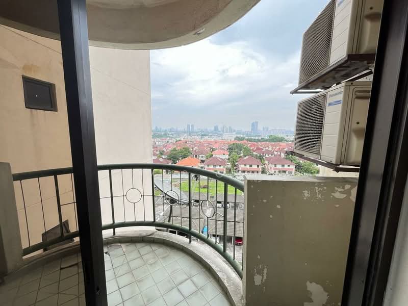 Condominium for Rent at Mutiara Oriental - Levis Chan - Balcony - PropertyGuru.com.my