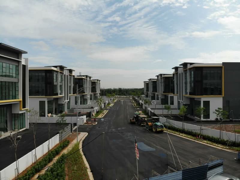 Serenia Industrial Park untuk Untuk Disewa - RM 19,500 /bulan, Mac 2026 - Exterior - PropertyGuru.com.my