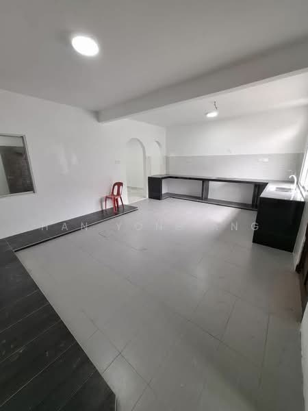 2-storey Terraced House for Sale in Bandar Selesa Jaya (Skudai) - Han Yong Ang - Kitchen - PropertyGuru.com.my