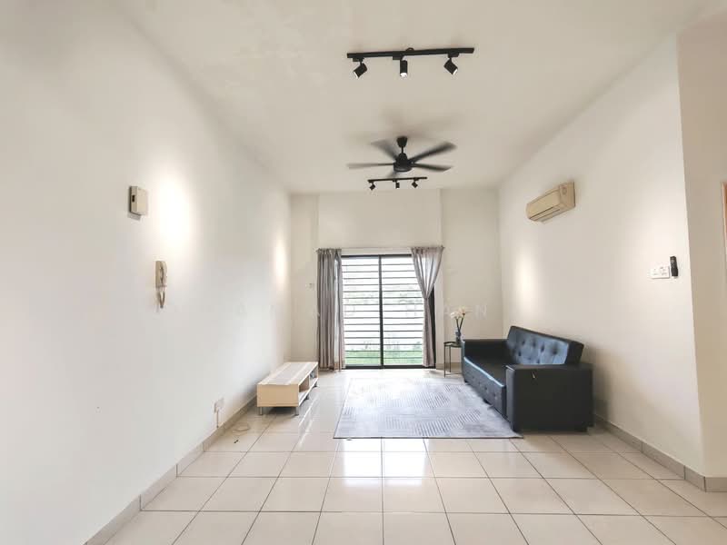 Serviced Residence @ Pelangi Damansara Sentral untuk Untuk Dijual - RM 430,000, Mac 2026 - Living Room - PropertyGuru.com.my