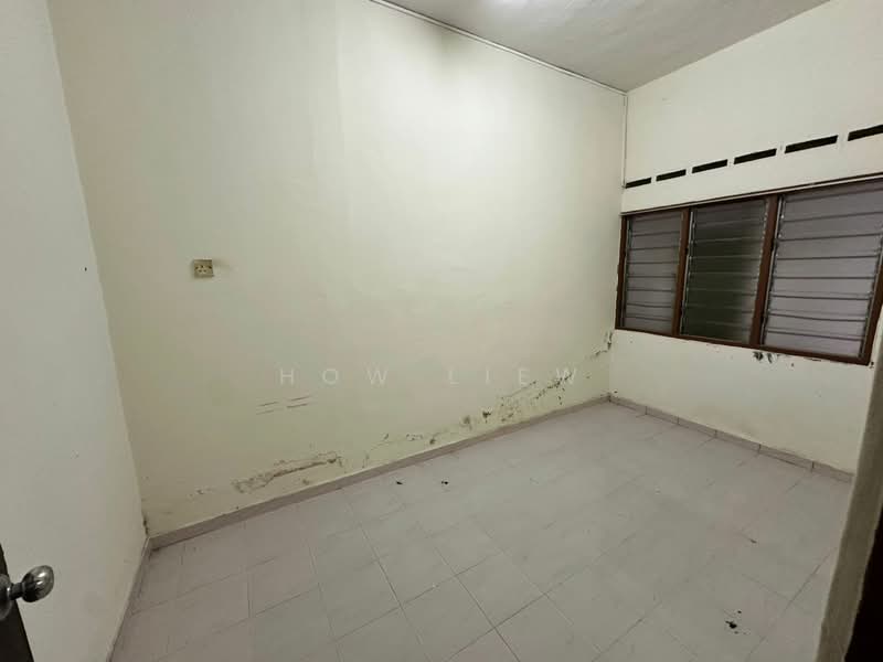 2-storey Terraced House for Sale in Taman Maju (Jasin) - How Liew - PropertyGuru.com.my