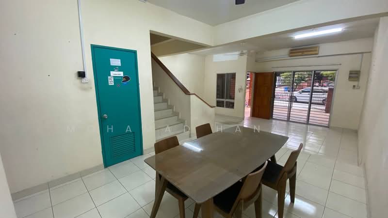 2-storey Terraced House for Sale in Alam Budiman (Shah Alam) - Mohamad Hanafi - Dining Room - PropertyGuru.com.my