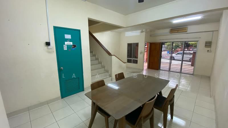 2-storey Terraced House for Sale in Alam Budiman (Shah Alam) - Salawati Busro - Dining Room - PropertyGuru.com.my