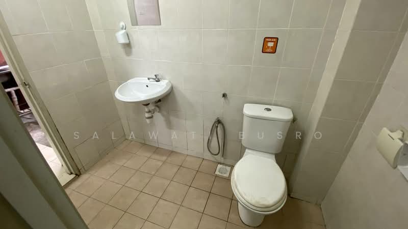 2-storey Terraced House for Sale in Alam Budiman (Shah Alam) - Salawati Busro - Bathroom - PropertyGuru.com.my