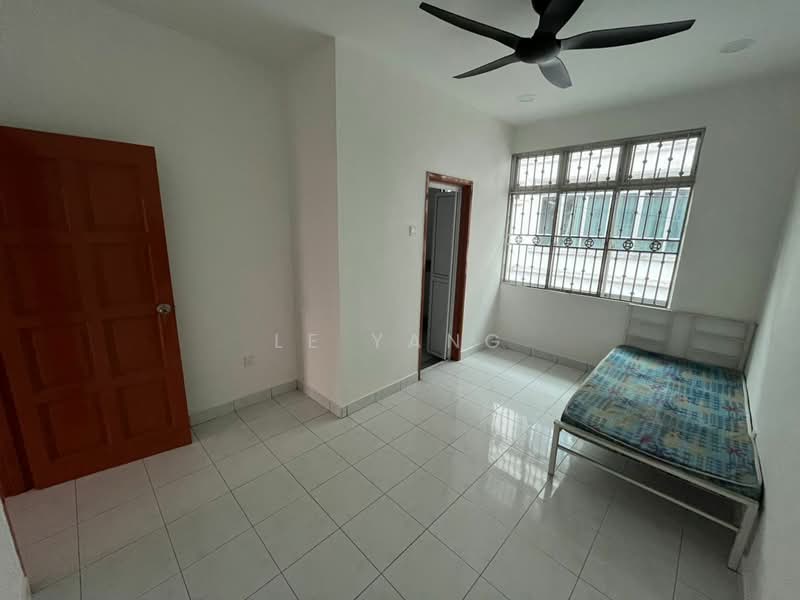 2-storey Terraced House for Sale in Taman Seri Orkid (Skudai) - Le Yang - Bedroom - PropertyGuru.com.my