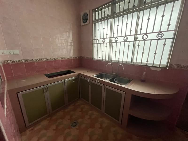 2-storey Terraced House for Sale in Taman Seri Orkid (Skudai) - Le Yang - Kitchen - PropertyGuru.com.my