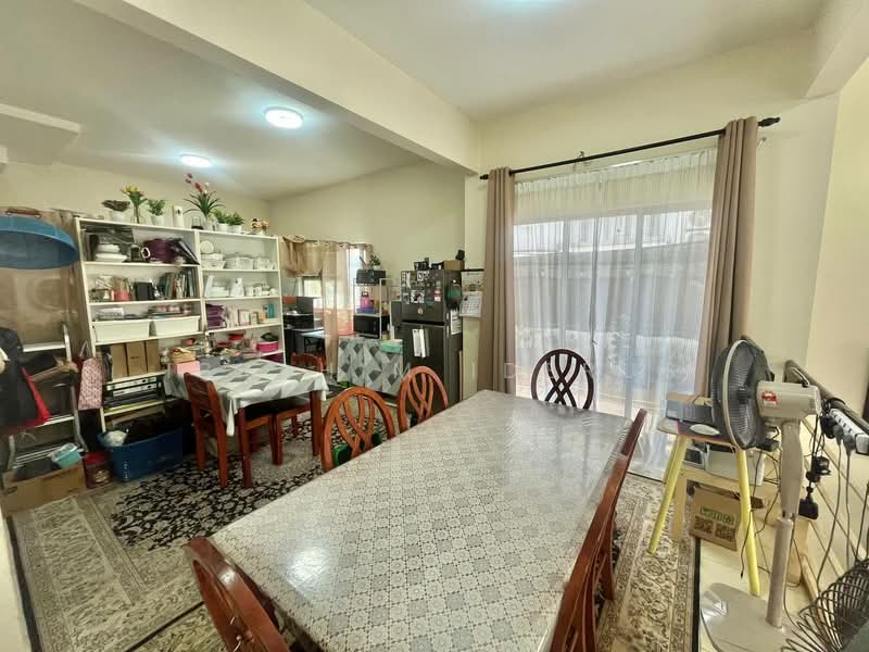 Semi-Detached House for Sale in Batu Caves (Selangor) - Ibrahim Iderus - Dining Room - PropertyGuru.com.my