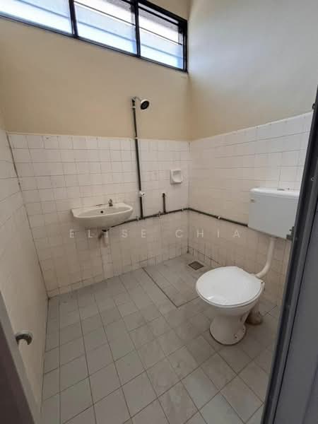 Taman Munshi Ibrahim untuk Untuk Dijual - RM 498,000, Mac 2026 - Bathroom - PropertyGuru.com.my