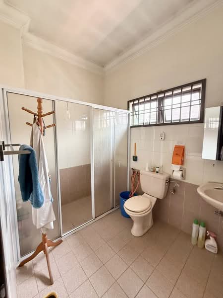 2-storey Terraced House for Sale in Taman Pelangi Indah (Ulu Tiram) - Yik Tat - Bathroom - PropertyGuru.com.my