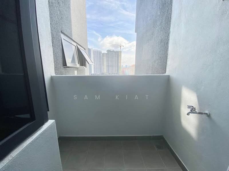Service Residence for Sale at Aera Residence - SAM KIAT - Balcony - PropertyGuru.com.my