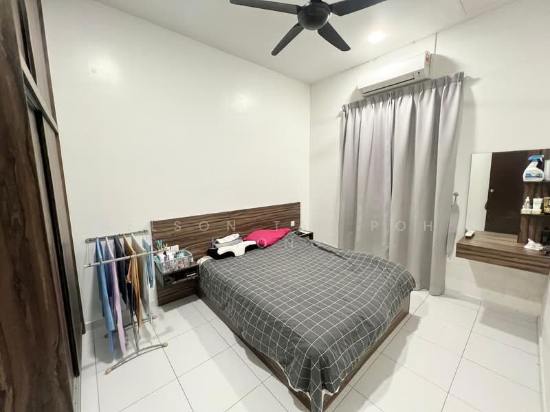 2-storey Terraced House for Sale in Setia Tropika (Johor Bahru) - Nelson Tan Poh Kiong - Bedroom - PropertyGuru.com.my