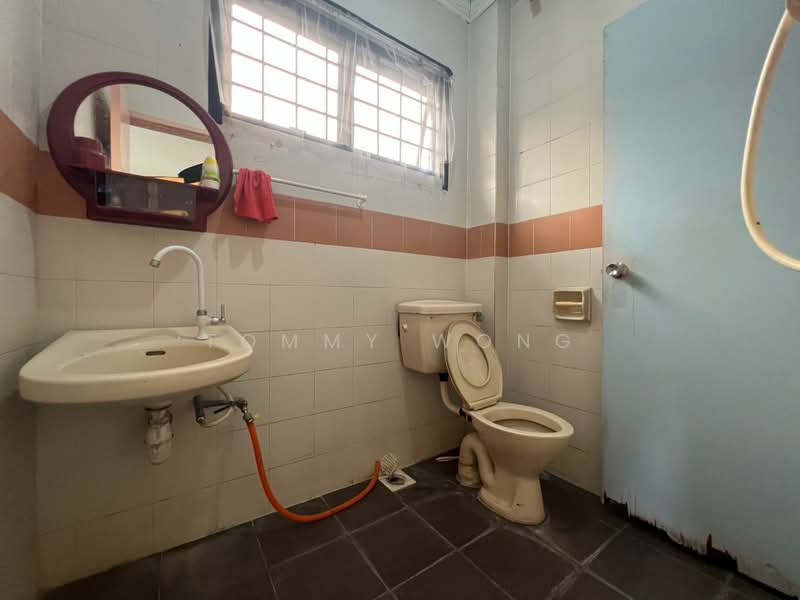 Sungai Long untuk Untuk Dijual - RM 700,000, Mac 2026 - Bathroom - PropertyGuru.com.my