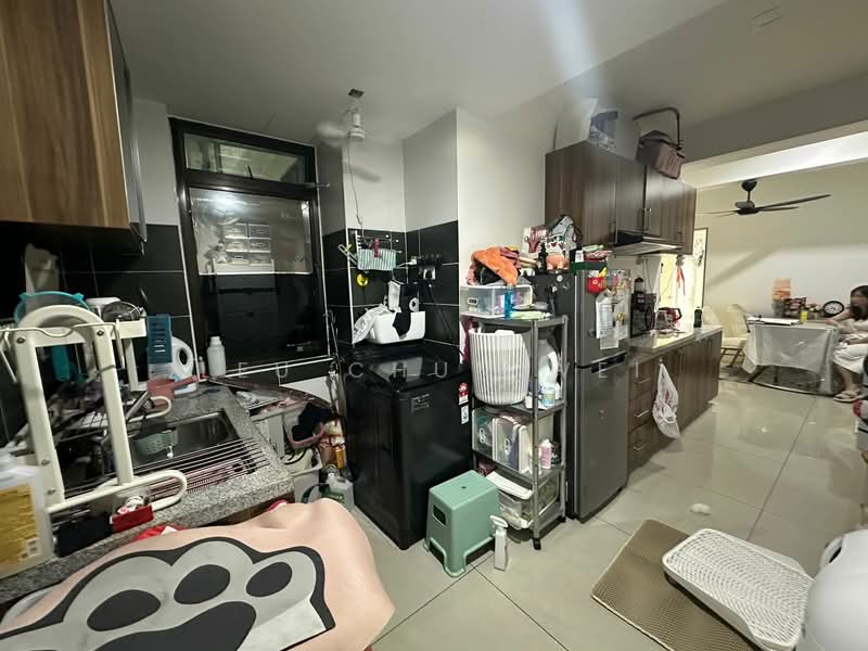 Service Residence for Sale at D'Inspire Residence (Inspira Bestari) - Leu Chun Wei - Kitchen - PropertyGuru.com.my