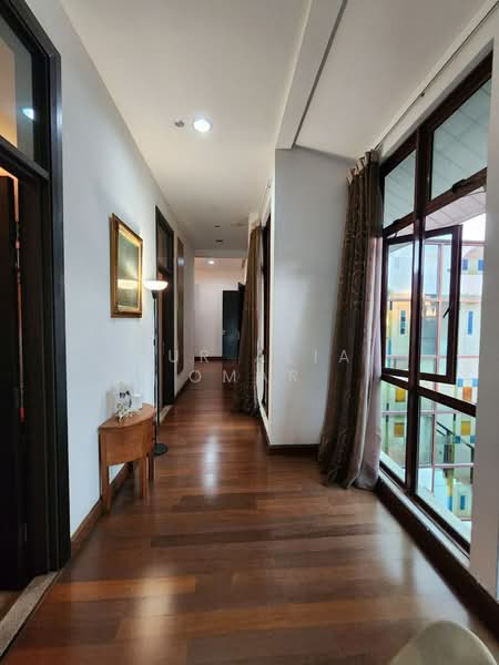 Bungalow for Sale in Bukit Jelutong (Shah Alam) - Nur Alia Omar - Corridor - PropertyGuru.com.my