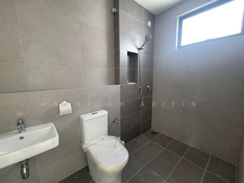 2-storey Terraced House for Rent in Telok Panglima Garang (Selangor) - Masnizah Arifin - Bathroom - PropertyGuru.com.my