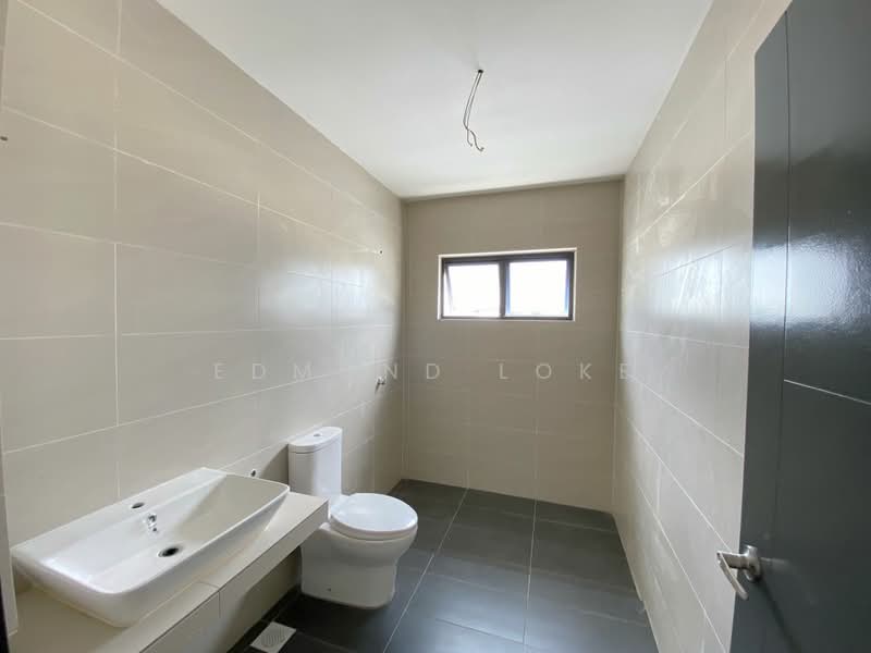 Rumah Teres 3 Tingkat untuk Dijual di Selayang (Selangor) - Edmond Loke - Bathroom - PropertyGuru.com.my