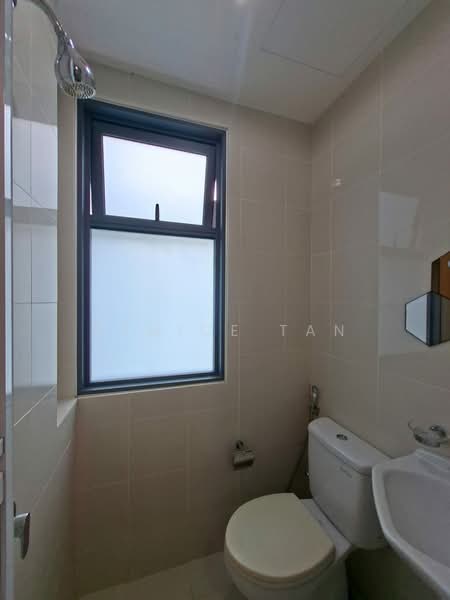 Service Residence for Rent at Imperia - Denice Tan - Maid Bathroom - PropertyGuru.com.my